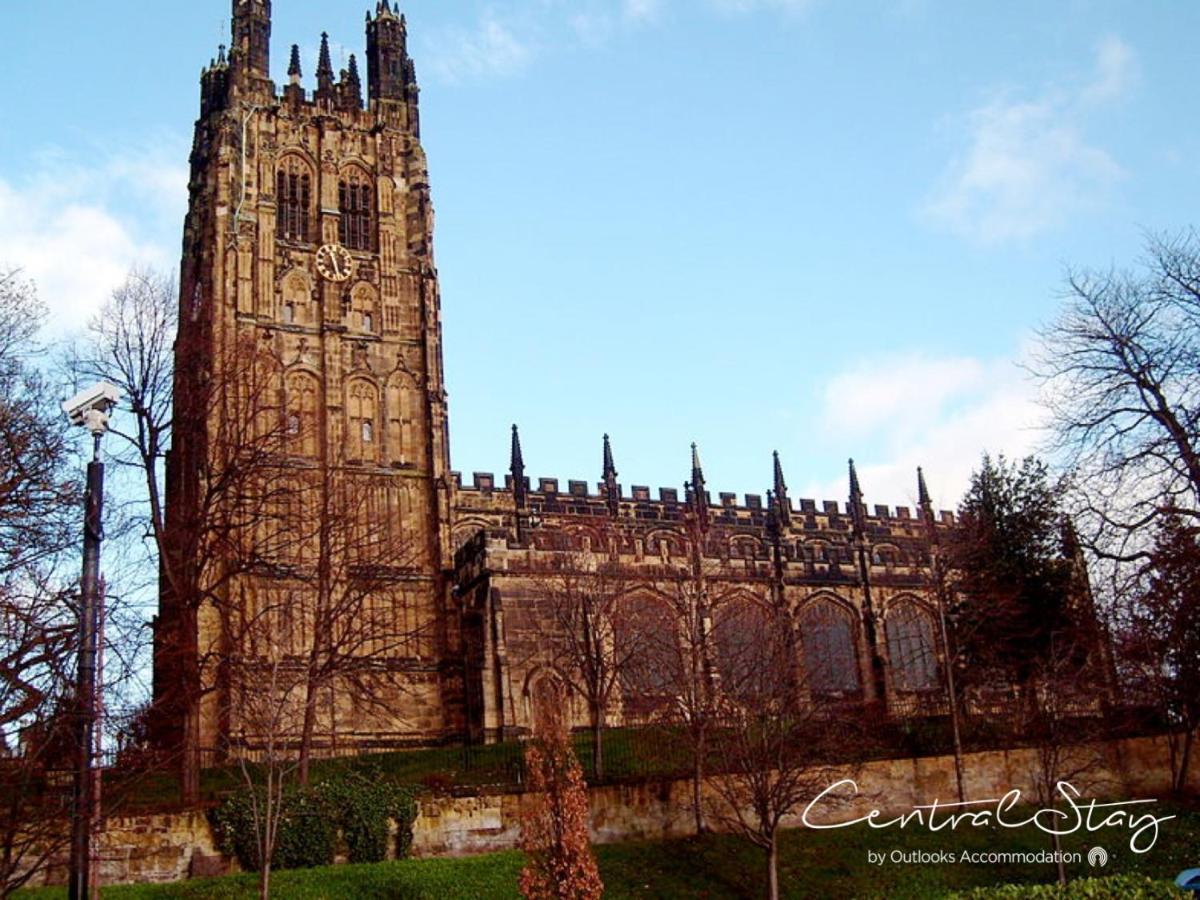 The Penthouse Gathering - Town Centre - Sleeps Up To 16 Wrexham Dış mekan fotoğraf